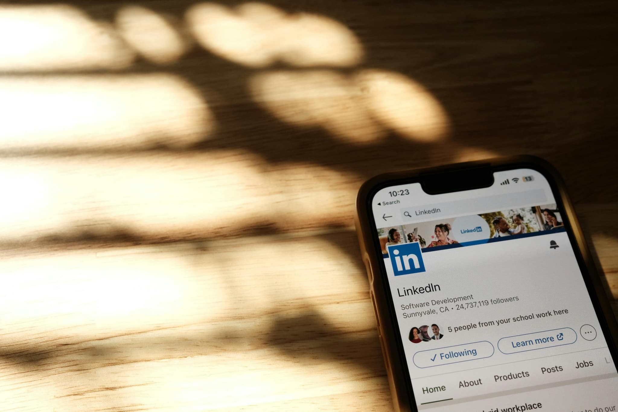 Rent LinkedIn Profile Accounts for Instant Access to Warm Profiles