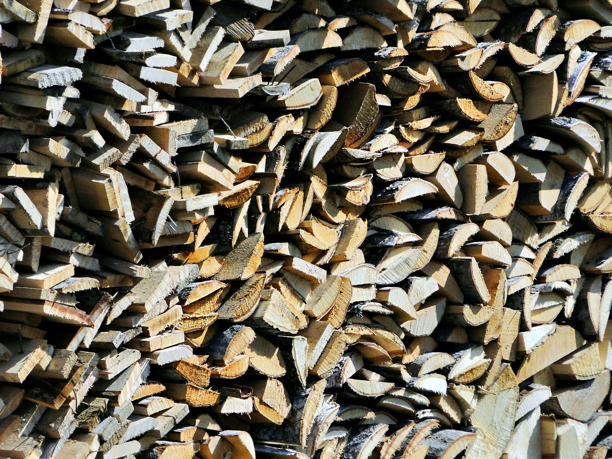 Wood Chips for Animal Bedding and Soil Improvement