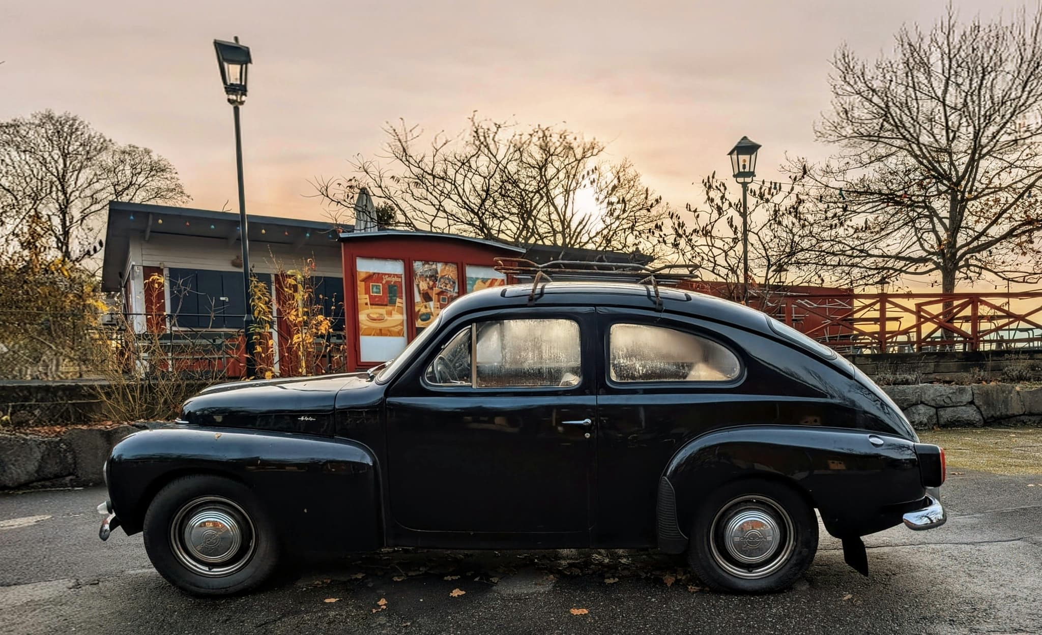 Luxury and Efficiency Combined in a Corporate Limo