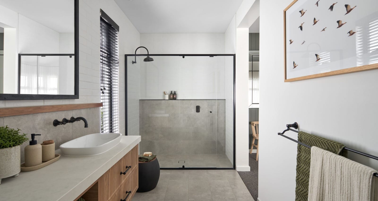 Elegant Showers UK with Innovative Features