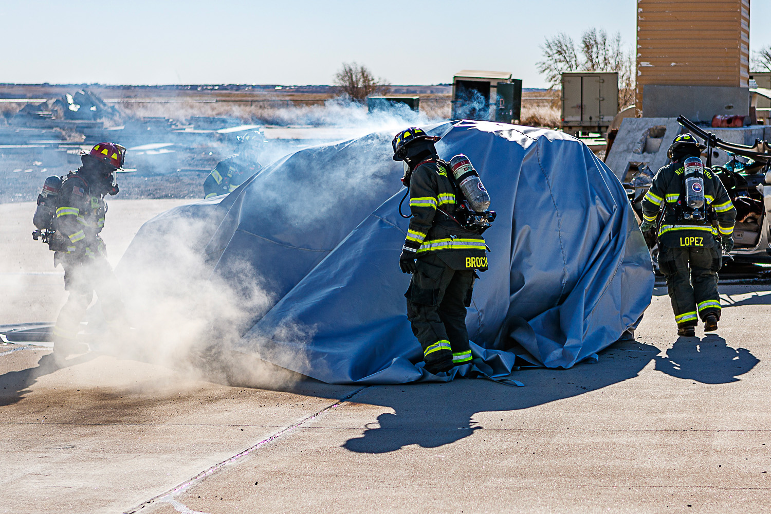 Vehicle Fire Blanket for Fast and Effective Fire Containment