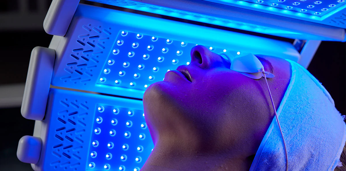 LED Facial Therapy Queens NY – Light-Based Healing for Glowing Skin