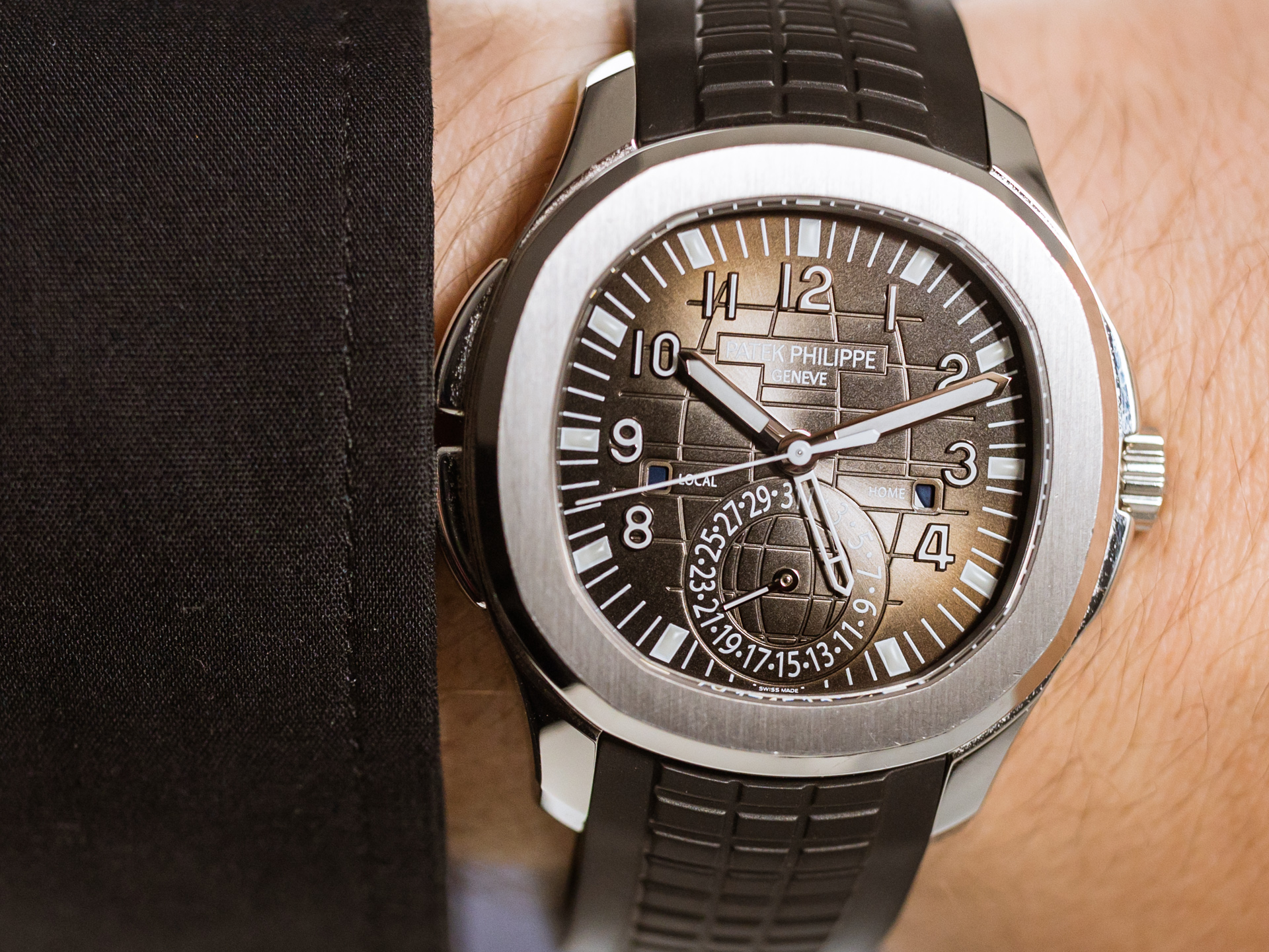 Patek Philippe Rubber Strap: A Bold Statement in Watch Fashion