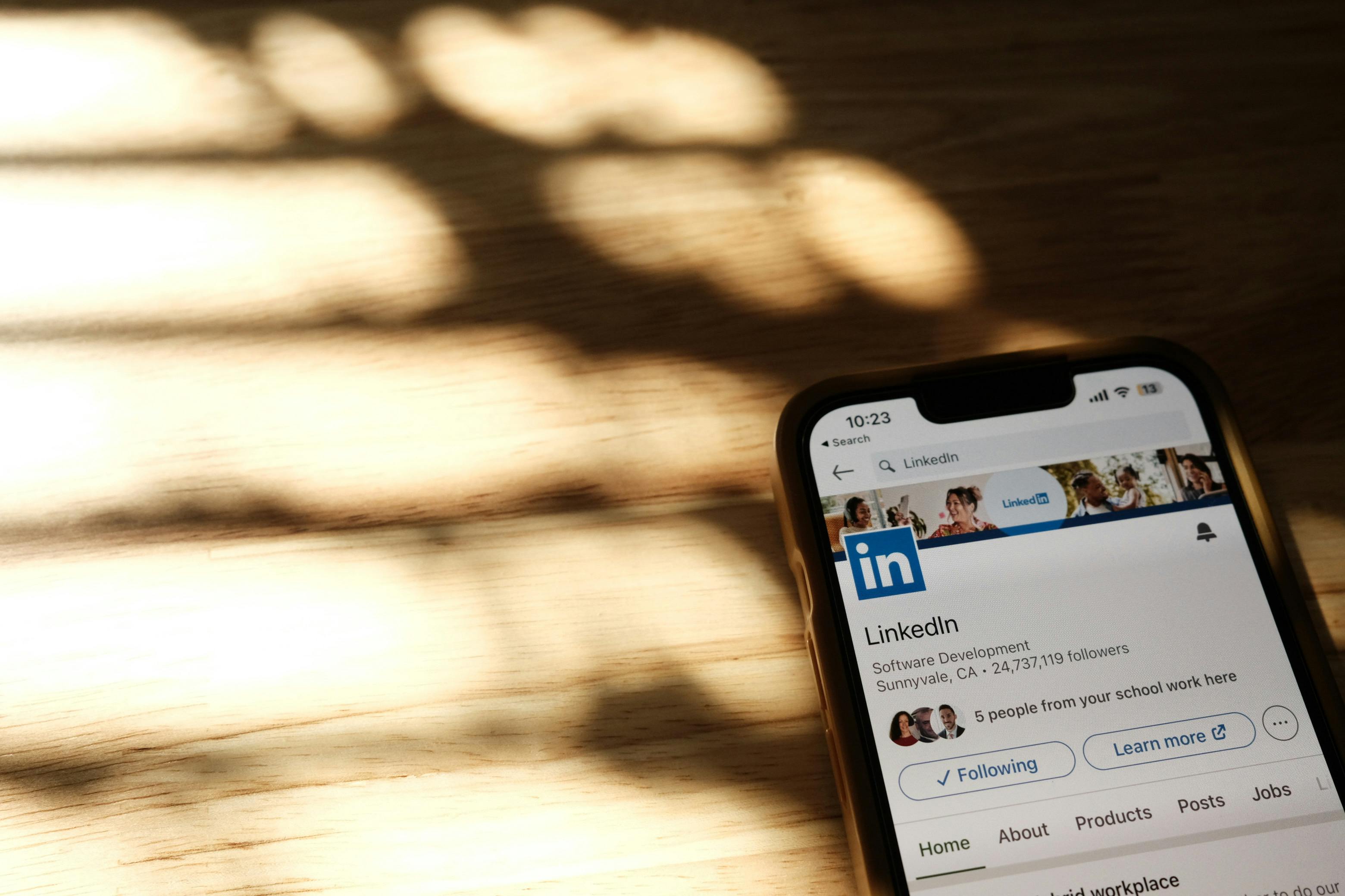 Rent LinkedIn Profile Accounts for Instant Access to Warm Profiles
