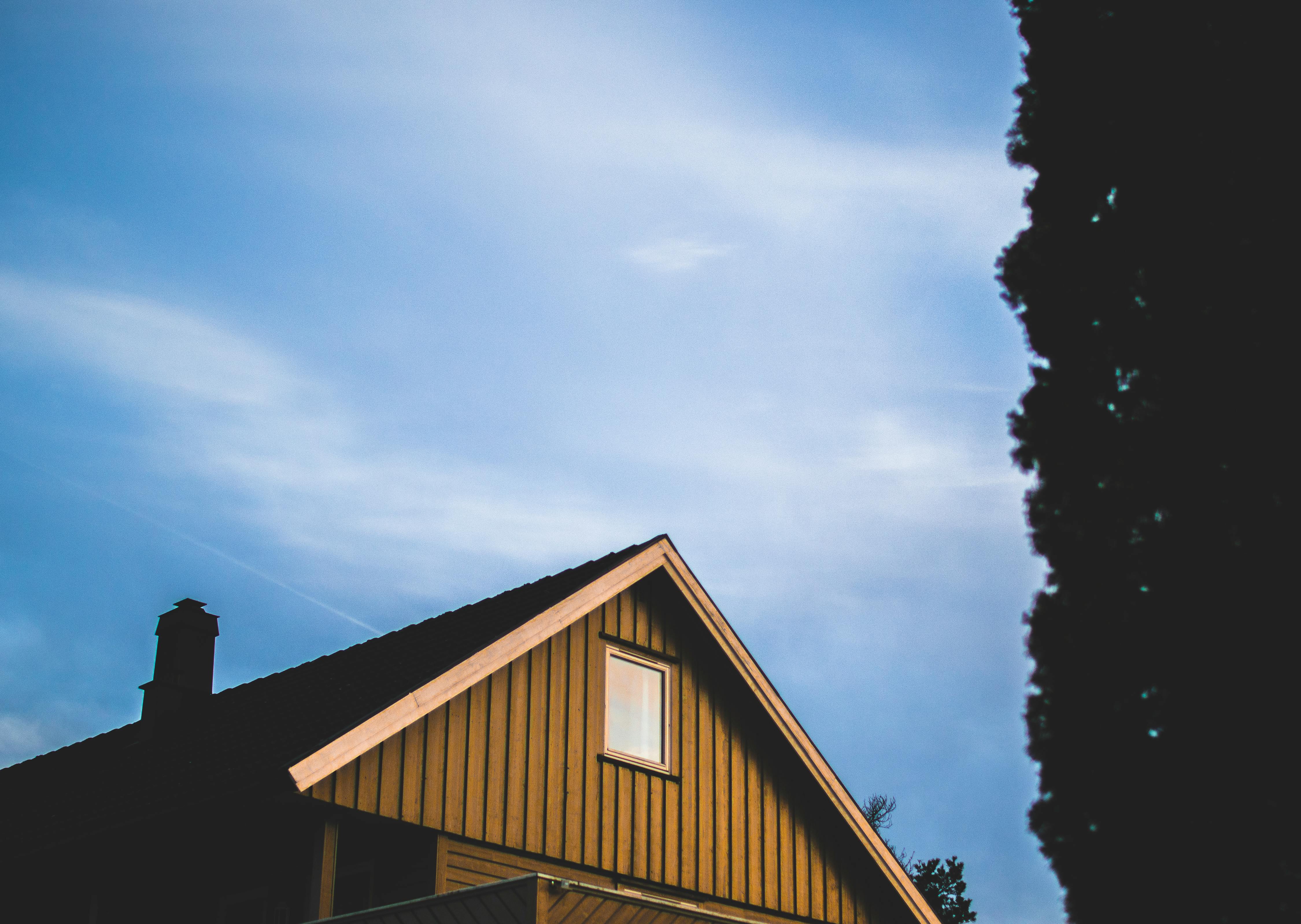 Metal Roofing Calgary for Year-Round Protection