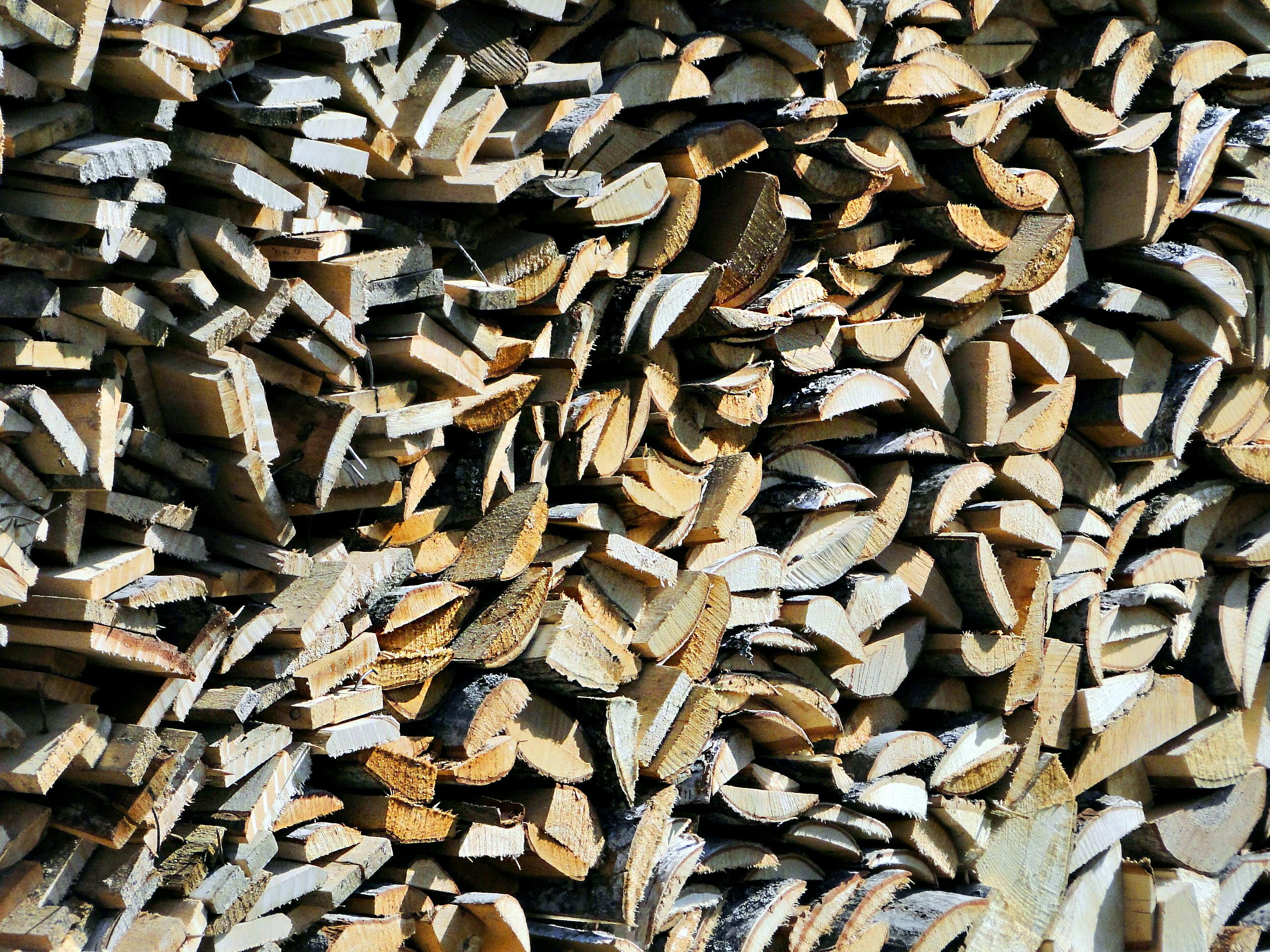 Wood Chips for Animal Bedding and Soil Improvement