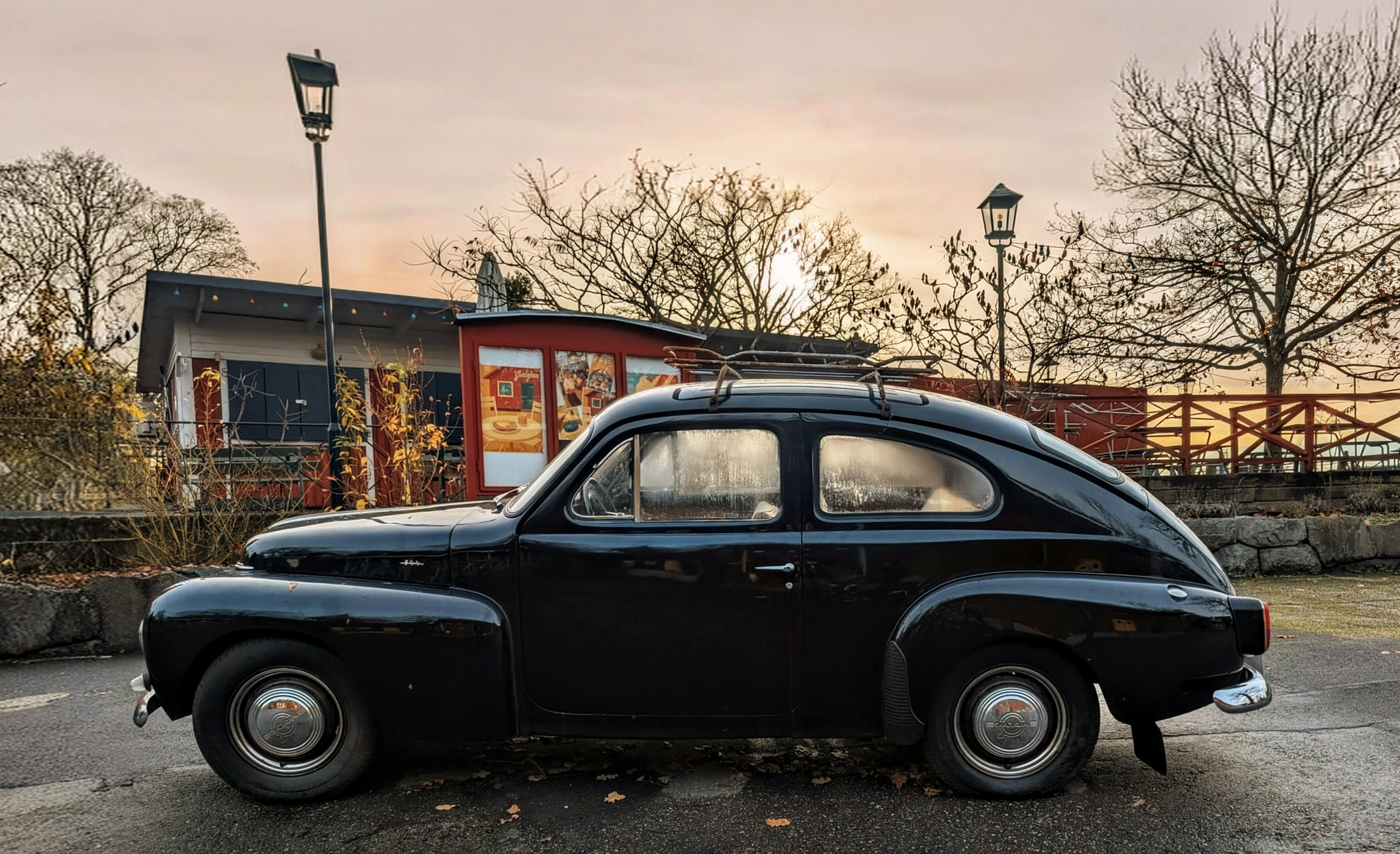 Luxury and Efficiency Combined in a Corporate Limo